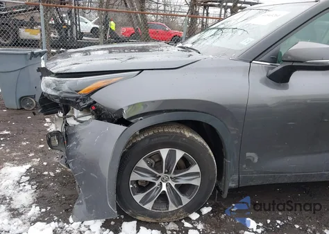 2022 Toyota Highlander Xle from USA, damaged, VIN 5TDGZRBHXNS570927